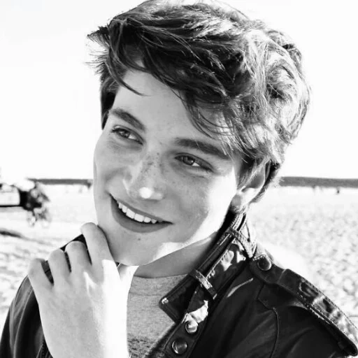 froy, милые парни, froy gutierrez, красивые парни, froy gutierrez сердечками над головой