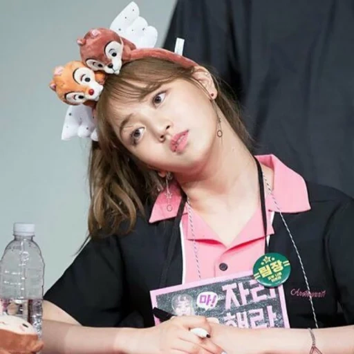 due volte, sono naun, due volte jihyo, due volte nayeon, girls idols