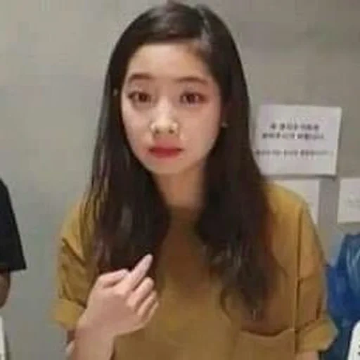 lina, twice dahyun, jeon heejin sad, actrice coréenne, actrice zhou yutong