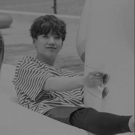 bts suga, yoongi bts, чон чонгук, bangtan boys, bts summer package 2017 шуга