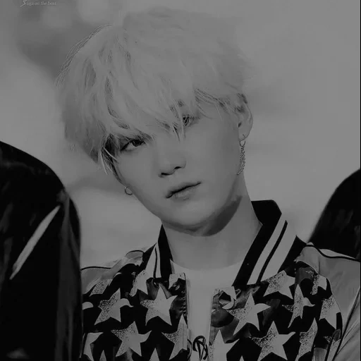 suga, yoongi bts, yoongi shuga, min yungi shuga, fotos von freunden