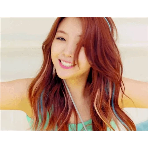 minah, young woman, beautiful girl, red girls are beautiful