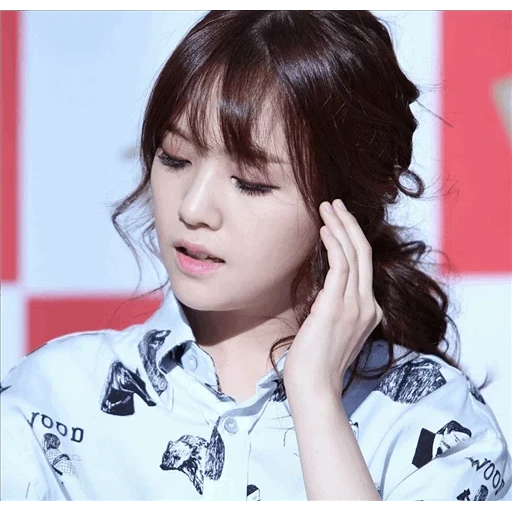 twice, asiático, satchely minah, actriz coreana, cabello largo twice chinen