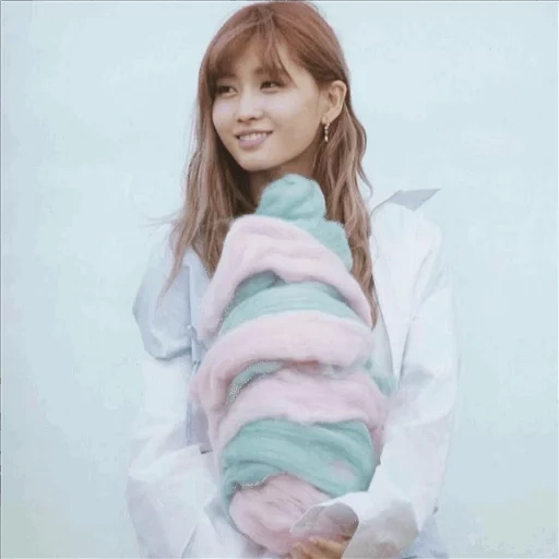 twice, twice momo, twice sana, twice чжихё twicecoaster lane 1