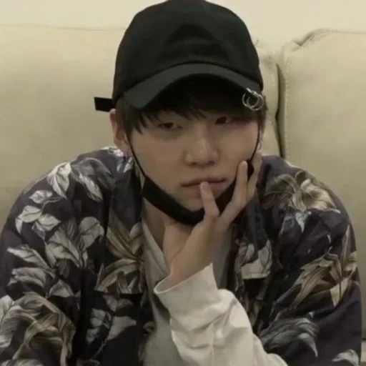 suga, шуга 2020 без косметики, yoongi bts, yoongi, шуга