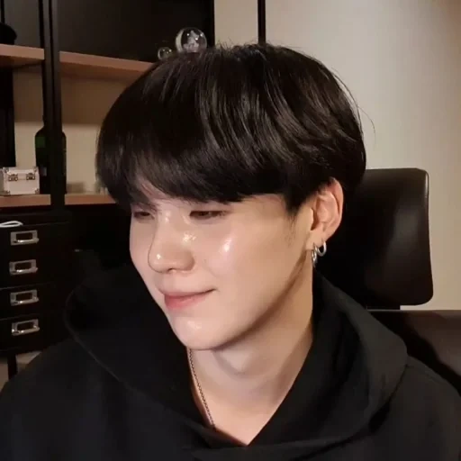 yoongi, юнги бтс, yoongi bts, jungkook bts, min yoongi bts