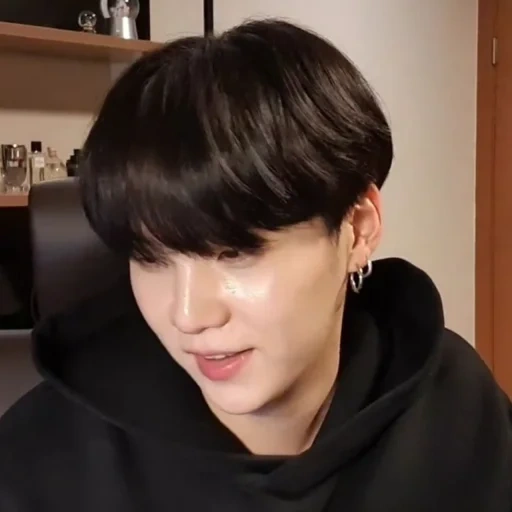 yoongi, bts chongguk, pelanggan, yoongi bts, rongji rambut hitam