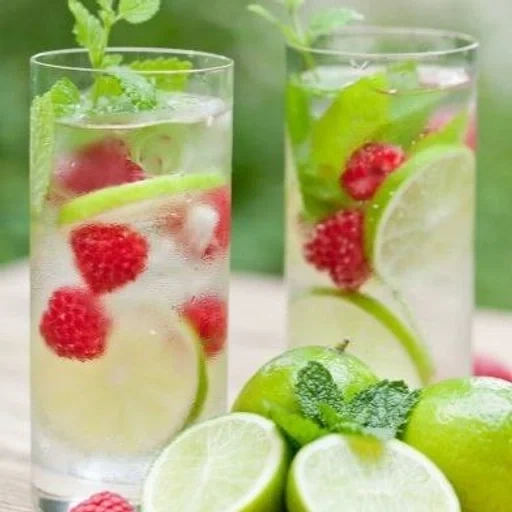 sasha ash, jamie dornan, raspberry lime mint, lemonade strawberry lime mint, detoxification water lime raspberry mint