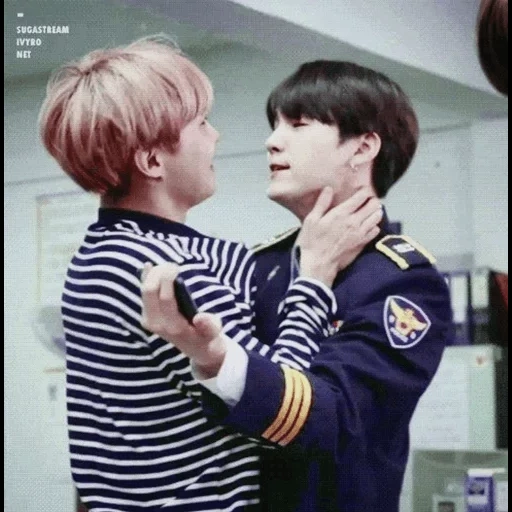 yunsoki, meninos de bangtan, sope bts abraço, yoongi hosok beijo, beijo bts yoongi hosok