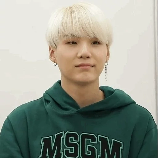 suga, yoongi, jungi shuga, yoongi bts, min youngi