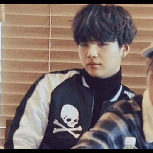 yoongi bts, yoongi bts, bangtan boys, acteurs de la corée, min yongi bts