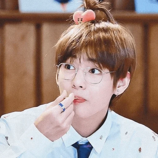 tae hyung-kin, zheng zhongguo, kim tae hyun, boys di bangtan, taehyung bts