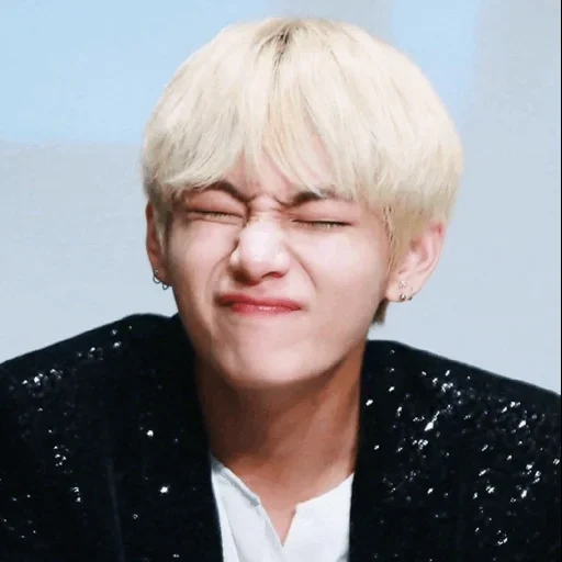 taehyung, ким тэ хён, носик тэхёна, ким тэхен улыбка, фотография телефона