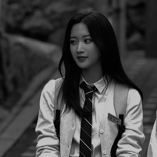 gente, polvo negro, recién llegado, somehow dorama 18, lee nagyung fromis_9