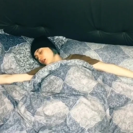 человек, интерьер, в постели, спящая девушка, сонная девушка
