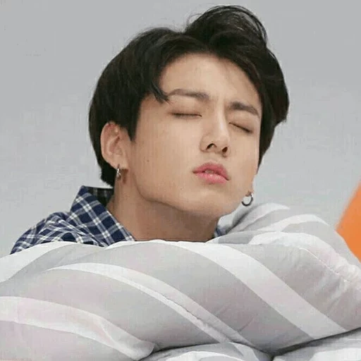 чон чонгук, jungkook bts, сонный чонгук, чимин сонный ме, сонный хосок бтс