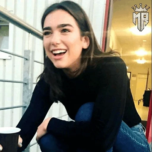 du alipa, selfie di dualipa, jennifer connelly 2021, jennifer connelly jessica alba