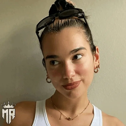 girl, dualipa, du alipa is 18 years old, ivleva dualipa, an attractive girl