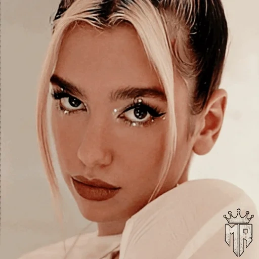 girl, make-up, dualipa 2020, cosmetic trends, celebrity makeup