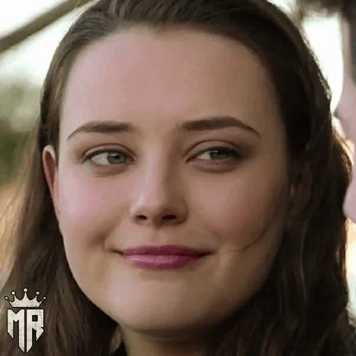 giovane donna, il rotto, hannah baker, emilia clark, katherine langford