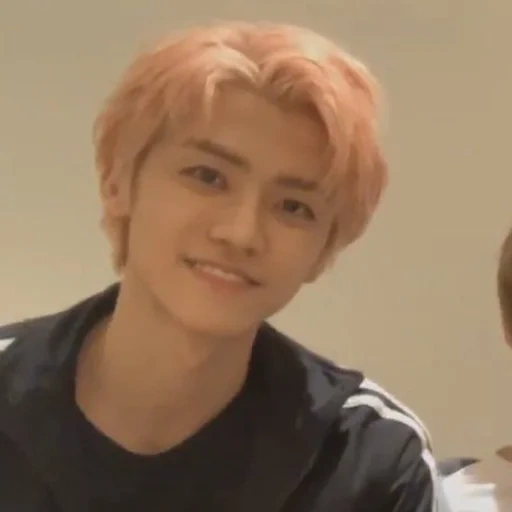 nct, pria, jaehyun nct, anak laki laki yang tampan, felix tersenyum liar anak anak