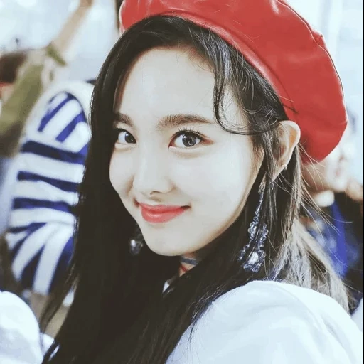 duas vezes, eles são naun, jovem, duas vezes nayeon, nuan duas vezes um cara