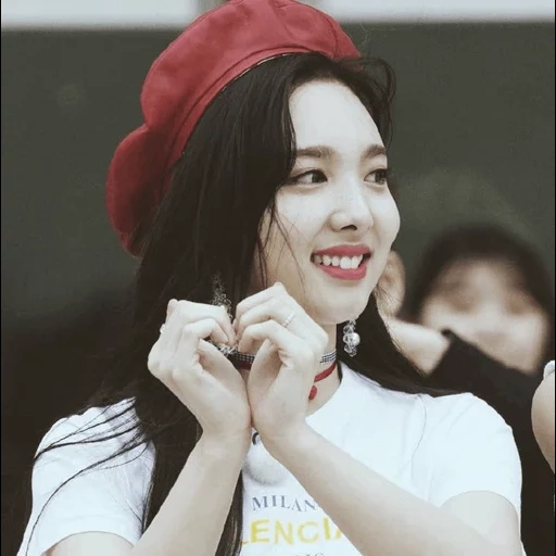 asiatico, due volte, due volte nayeon, velvet rosso irene, attrici coreane