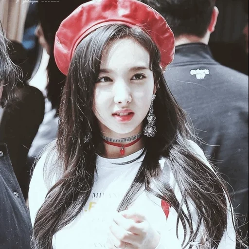 deux fois, ils sont naunques, deux fois nayeon, filles asiatiques, belles filles asiatiques