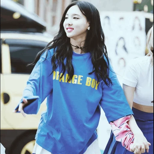 twice, dahyun, им наён, twice nayeon, nayeon braless