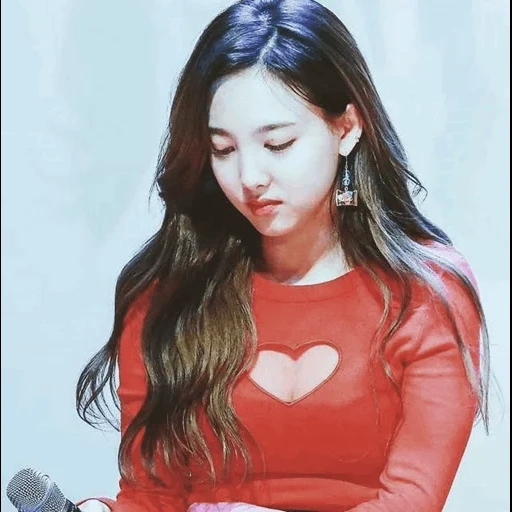 due volte, sono naun, giovane donna, due volte nayeon, nominato due volte 2020