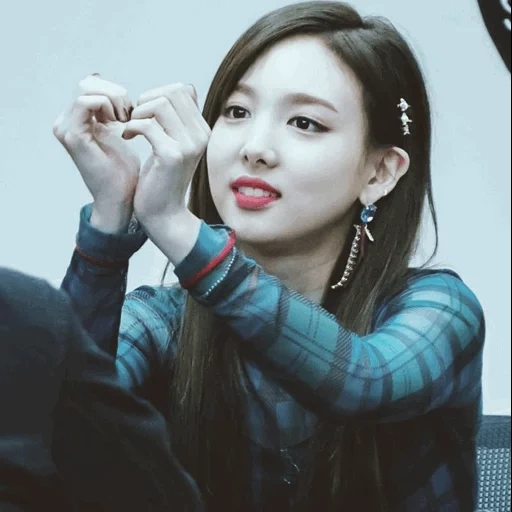 sono naun, nayeon mi piace, due volte nayeon, due volte dahyun, shana twis sorride