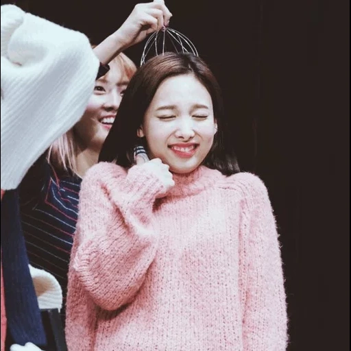 duas vezes, dahyun, duas vezes nayeon, moda coreana, atrizes coreanas