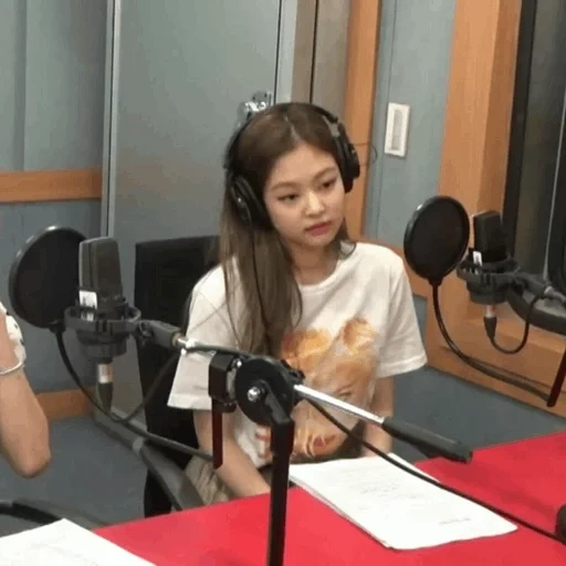 asiático, rádio, jenny kim, fan boyouung square, olivia rodrigo drivers lictory