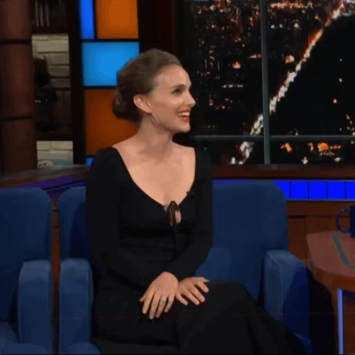 untuk wanita, gadis, stephen colbert, aktris, tonight show alicia vicander