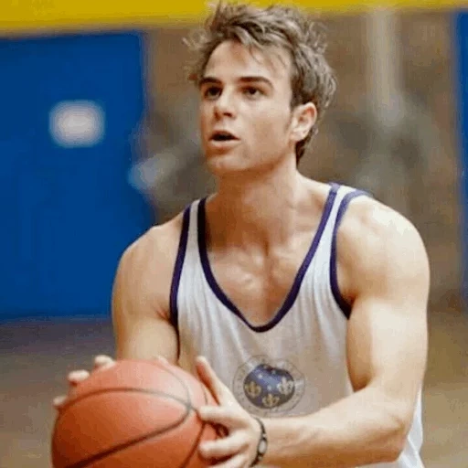 stefano mancini, nathaniel buzolich, celebridades de um homem, nathaniel buzolich bone, basquete de nathaniel buzolich