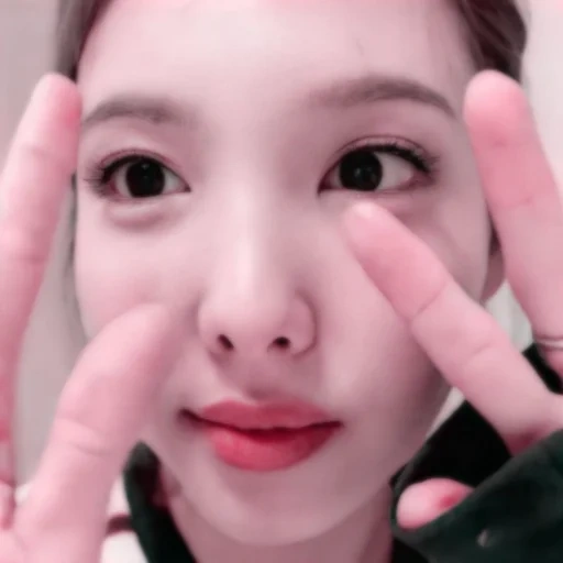 asiático, chica, hermosa cara, maquillaje asiático, jenny blackpink 2020 selfie