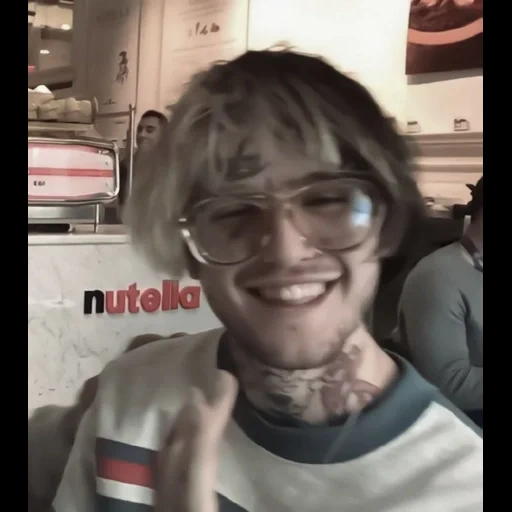 lil pip, pequeño wayne, lil peep, las gafas estaban vertiendo pipa, hellboy lil peep