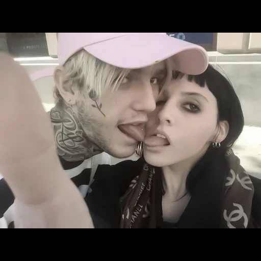 лил пип, lil peep, лил пип лайла, cry baby lil peep, лейла девушка lil peep