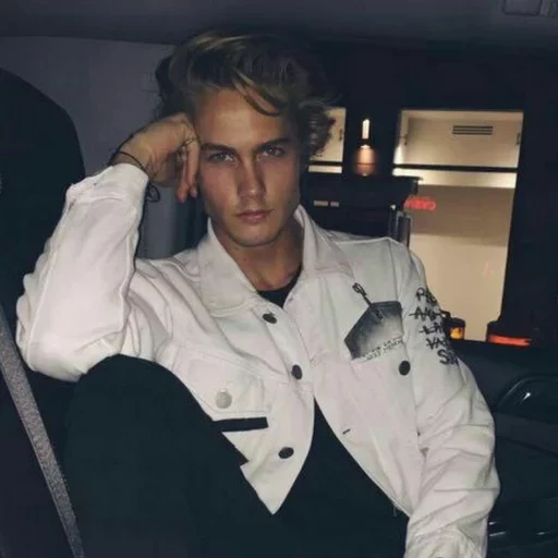 парень, neels visser, красивые парни, neels visser спорт, эл сигарета neels visser