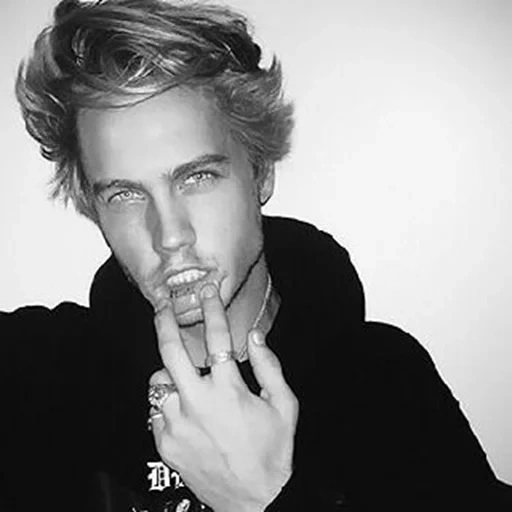 kerl, niels visser, neels visser, dylan verloy, der mann ist blond