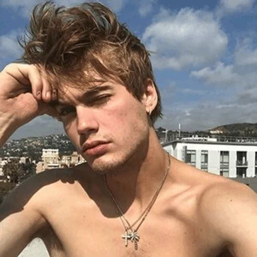 largo, joven, hombre, neels visser, modelo jonathan bellini