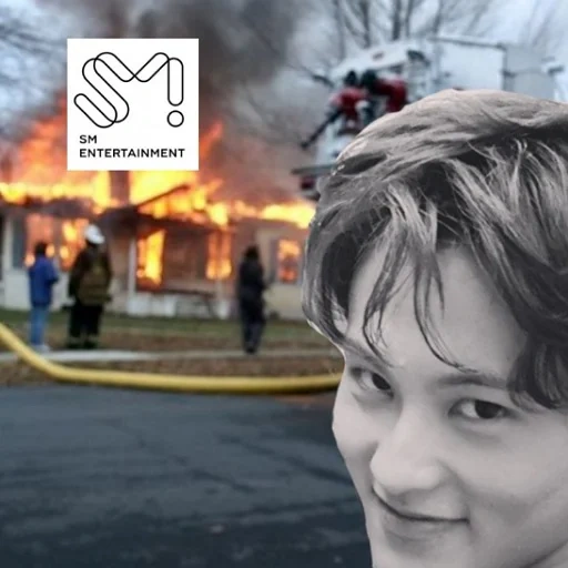 junge, maxim sokolov, meme girl burning house, mädchen hintergrund ein feuermeme, lustige felix streunende kinder