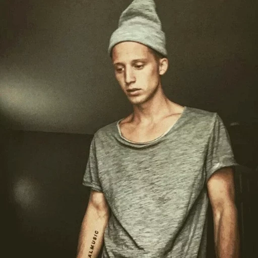 eminem, pria, lagu ini, şarkı sözleri, dengarkan drummer