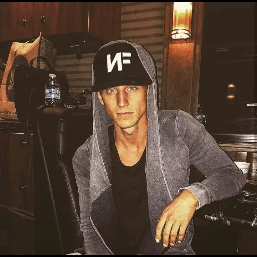 eminem, der junge mann, eminem 2021, am style, arminam kepke