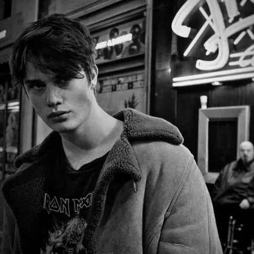 jovem, golly, nicholas golly, nicholas galitzine