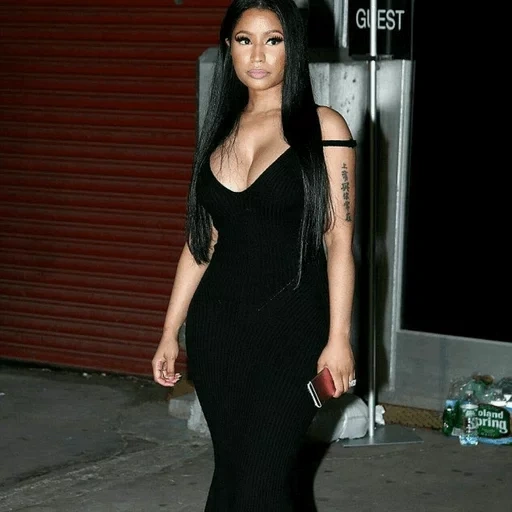 ники минаж, ники минаж фигура, ники минаж платье, nicki minaj black dress