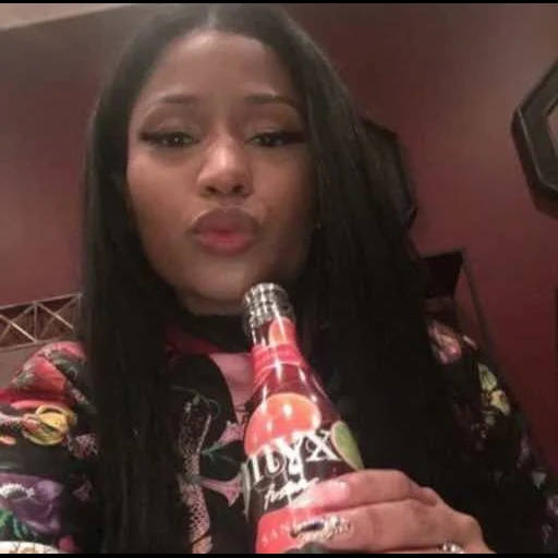 лицо, excerpts, леди гага, ники минаж, nicki minaj drink