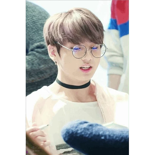 zheng zhongguo, bts chonguk, bts jungkook, lunettes bts chonguk