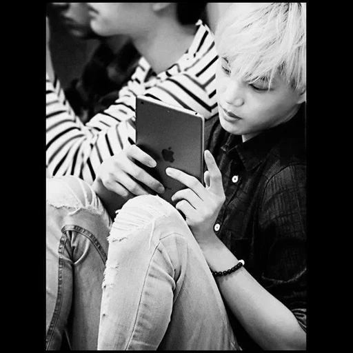 jimin, pak chanyeol, yoongi bts, fanfiction bts, álbum suga bts