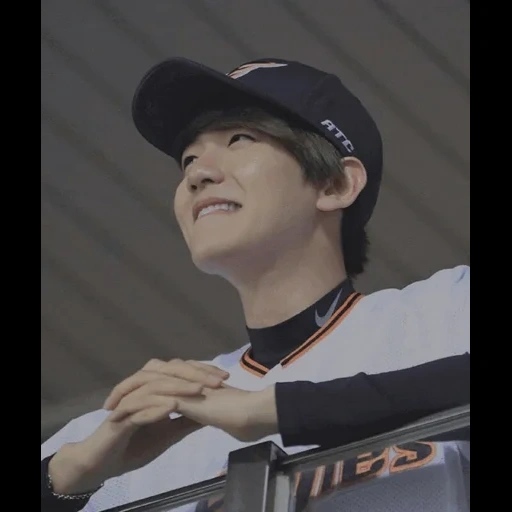 asiatisch, pak chanyeol, baekhyun exo, ideales idol, baekhyun baseball